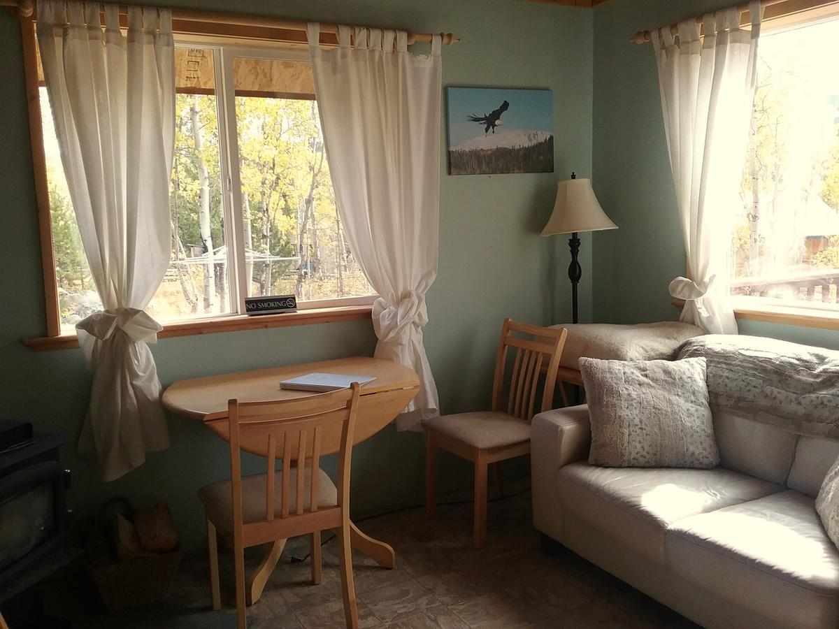 Tatla Lake Eagle Bear Lodge מראה חיצוני תמונה